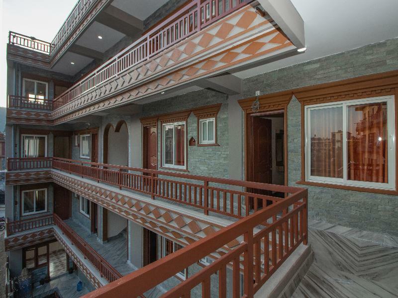 Отель The Country Yard Покхара Экстерьер фото